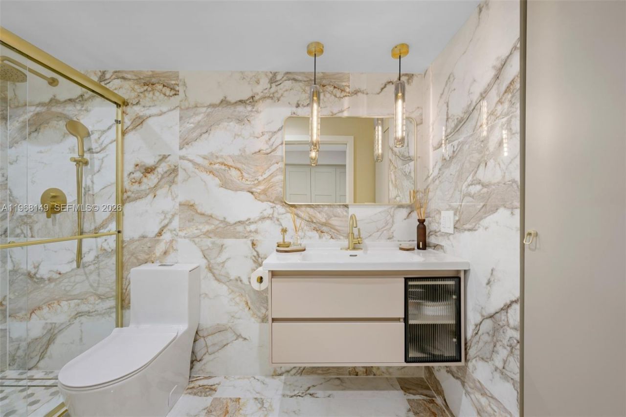 6900 Bay Dr , Unit 8A, Miami Beach, FL 33141 Photo