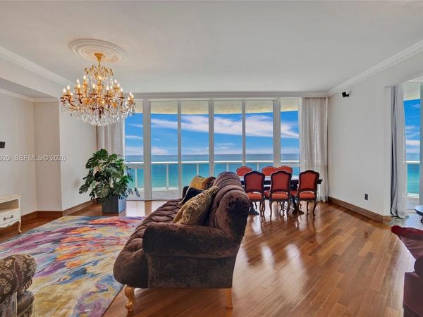 15901 Collins Ave, Unit 701, Sunny Isles Beach, FL 33160