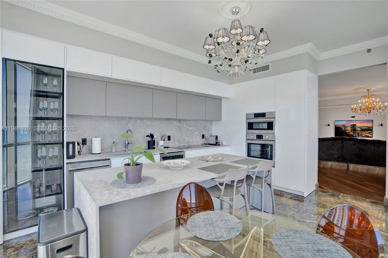 15901 Collins Ave, Unit 701, Sunny Isles Beach, FL 33160 Photo