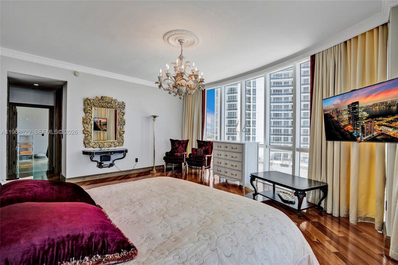 15901 Collins Ave, Unit 701, Sunny Isles Beach, FL 33160 Photo