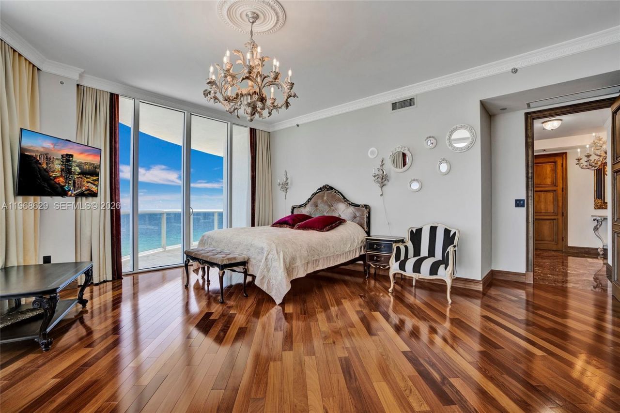 15901 Collins Ave, Unit 701, Sunny Isles Beach, FL 33160 Photo