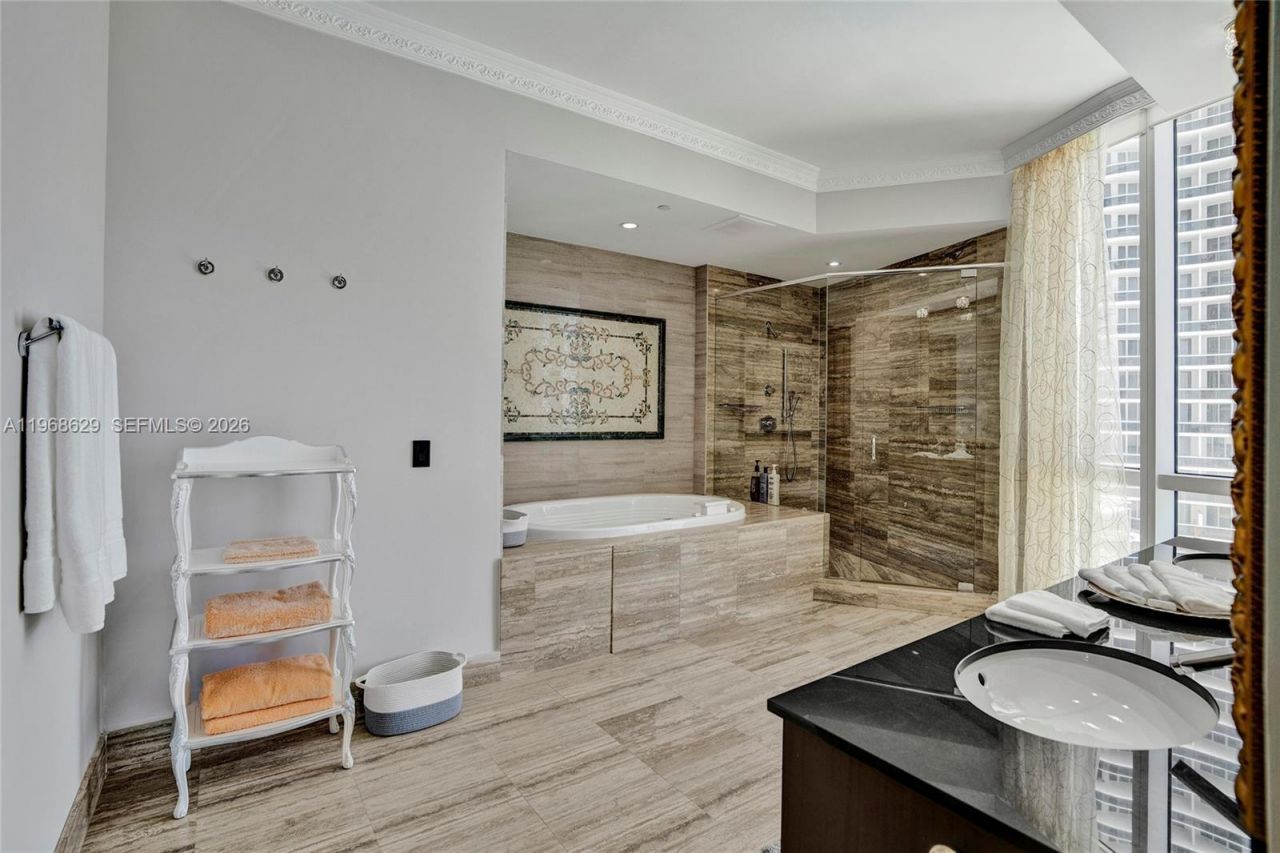 15901 Collins Ave, Unit 701, Sunny Isles Beach, FL 33160 Photo