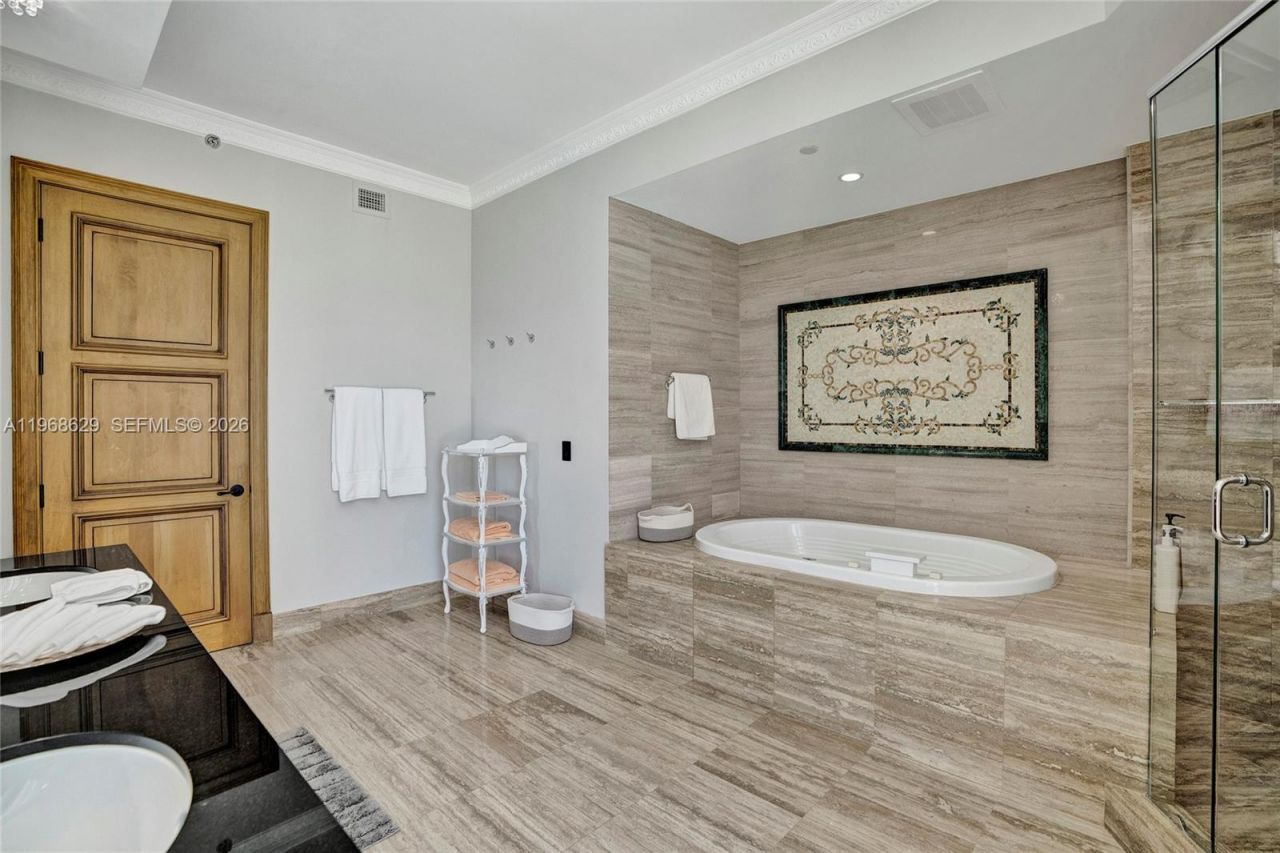 15901 Collins Ave, Unit 701, Sunny Isles Beach, FL 33160 Photo