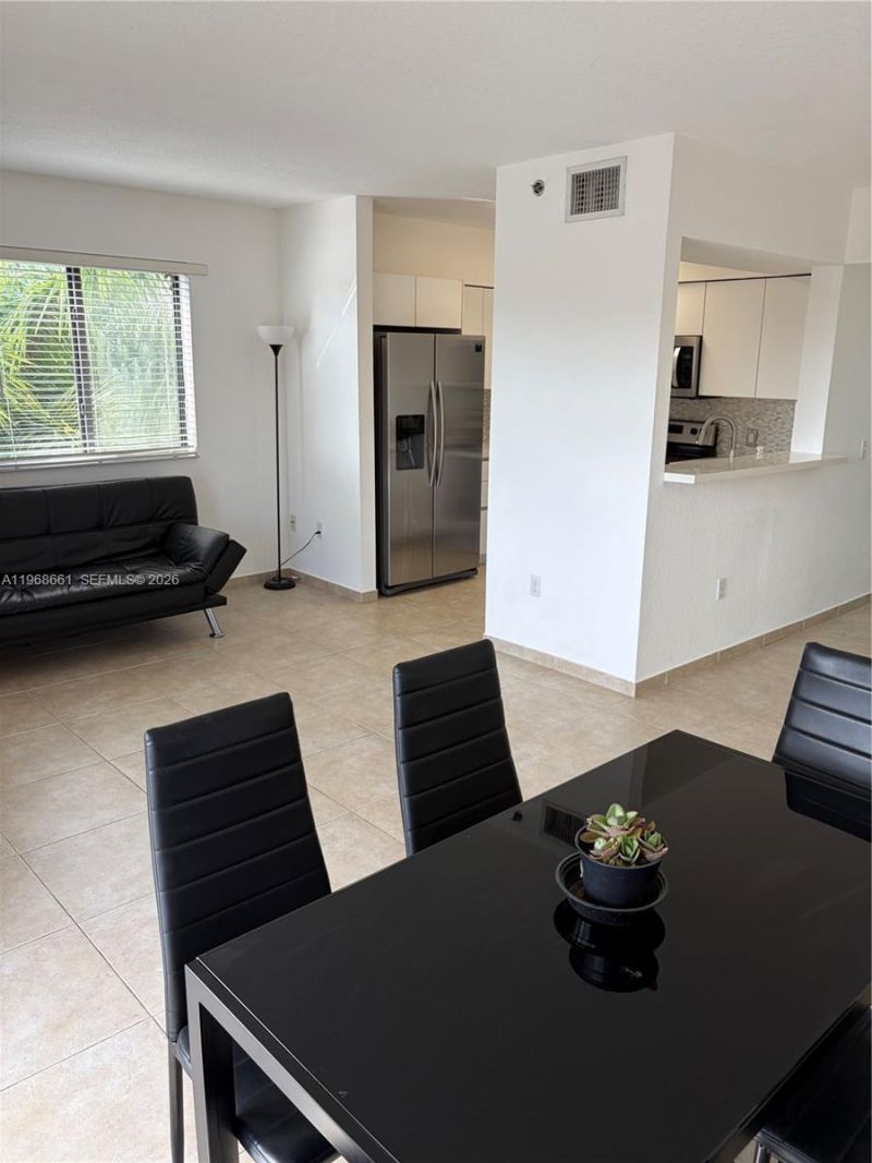 9300 Fontainebleau Blvd , Unit E507, Miami, FL 33172 Photo