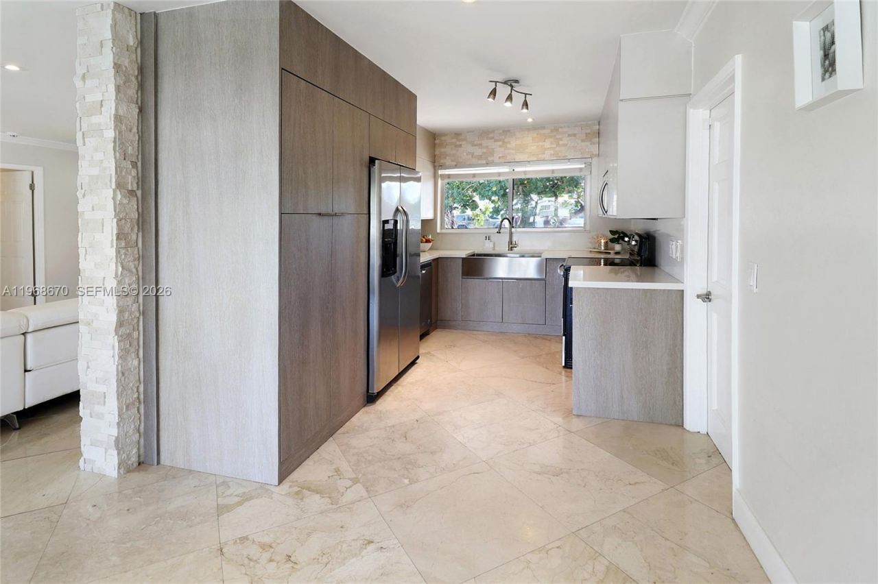 2031 NE 14th Ct, Fort Lauderdale, FL 33304 Photo