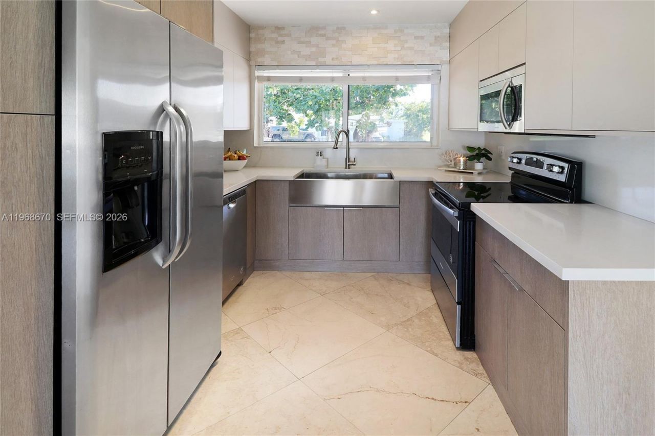 2031 NE 14th Ct, Fort Lauderdale, FL 33304 Photo