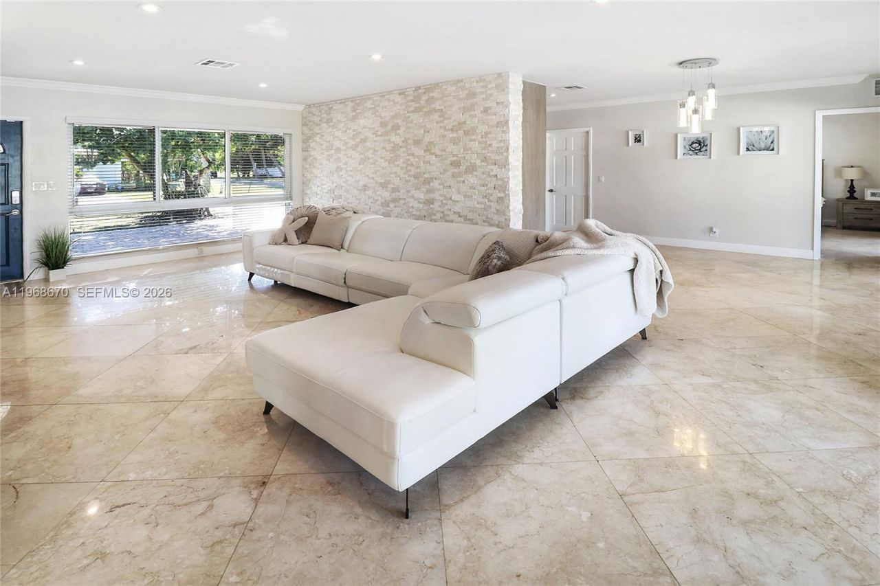 2031 NE 14th Ct, Fort Lauderdale, FL 33304 Photo