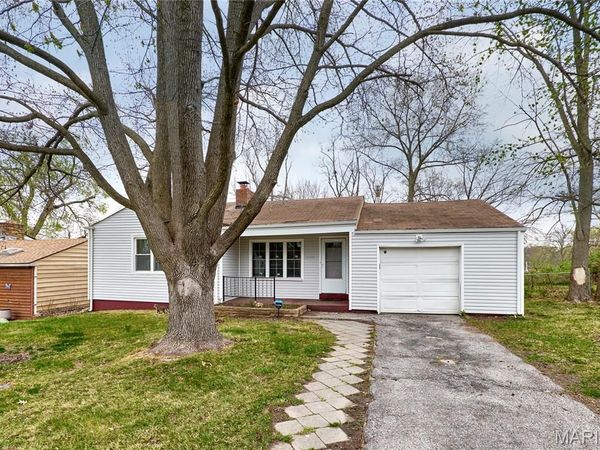 6238 Tyndall Drive , St Louis, MO 63134