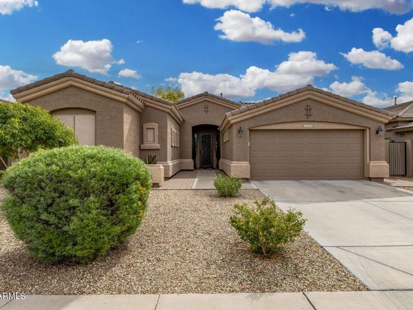 18223 W PARADISE Lane, Surprise, AZ 85388