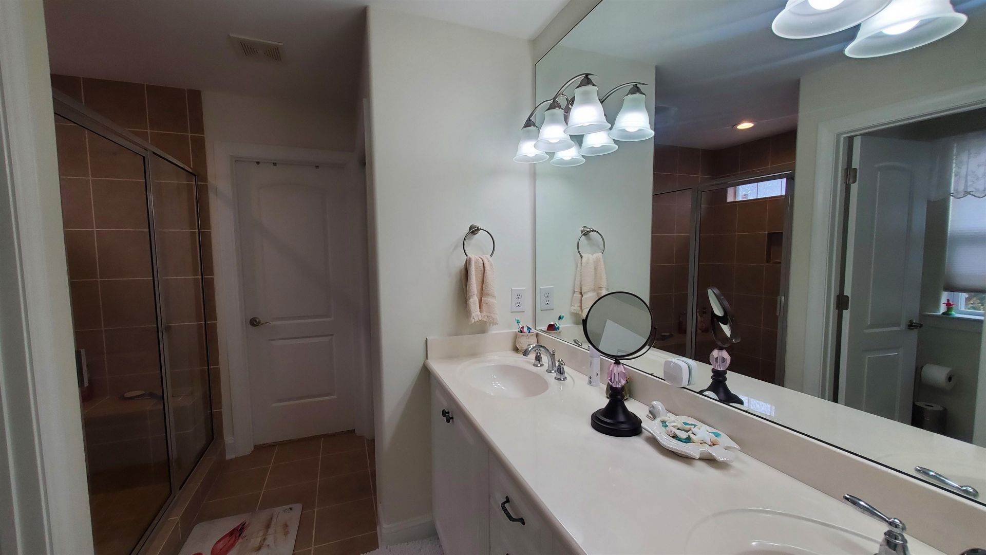 237 Saint Davids Ave. Photo 23