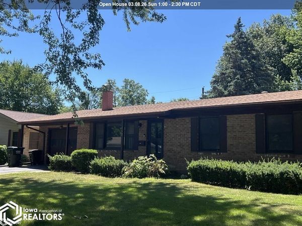 117 W Van Weiss Boulevard, West Burlington, IA 52655