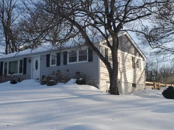 20 Hughes Ln, White, NJ 07823