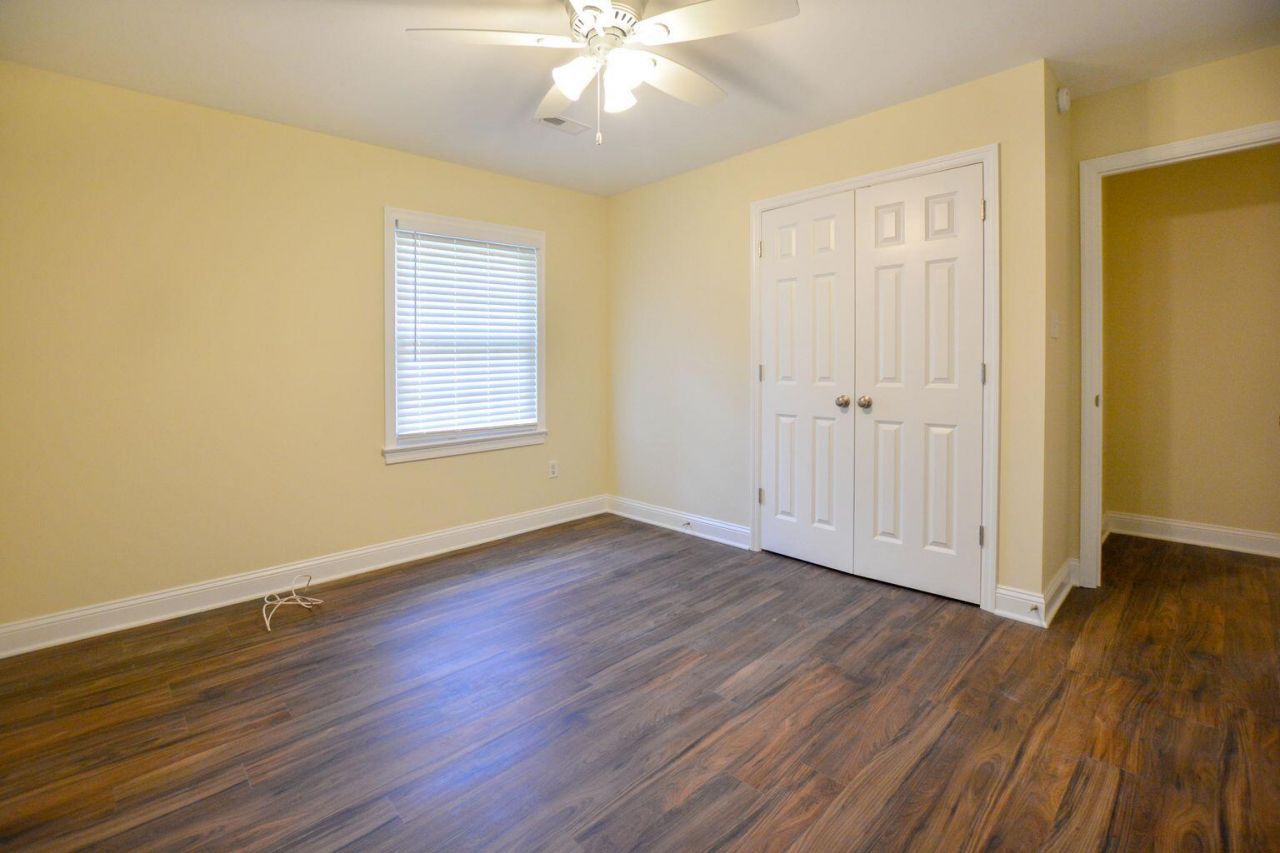 404 Rotherwood Drive Photo 12