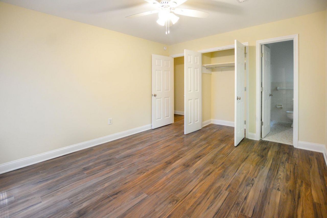 404 Rotherwood Drive Photo 15