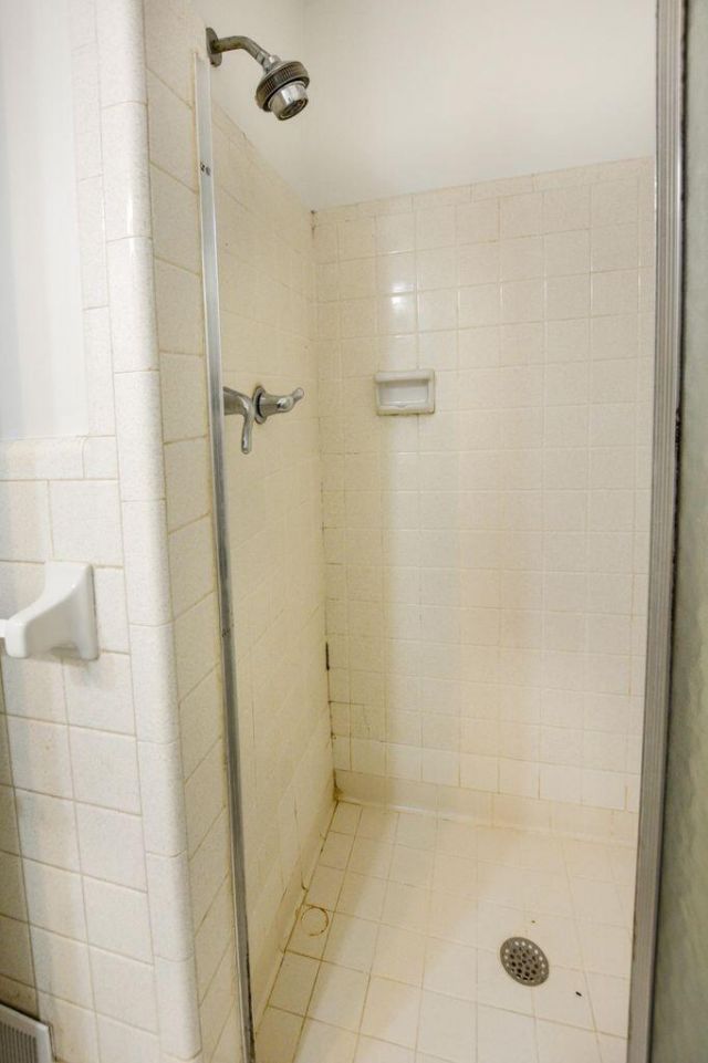 404 Rotherwood Drive Photo 17