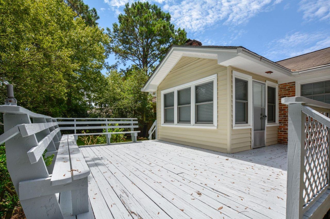 404 Rotherwood Drive Photo 21