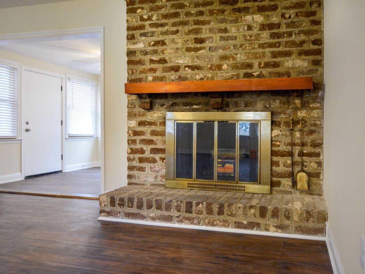 404 Rotherwood Drive Photo 7