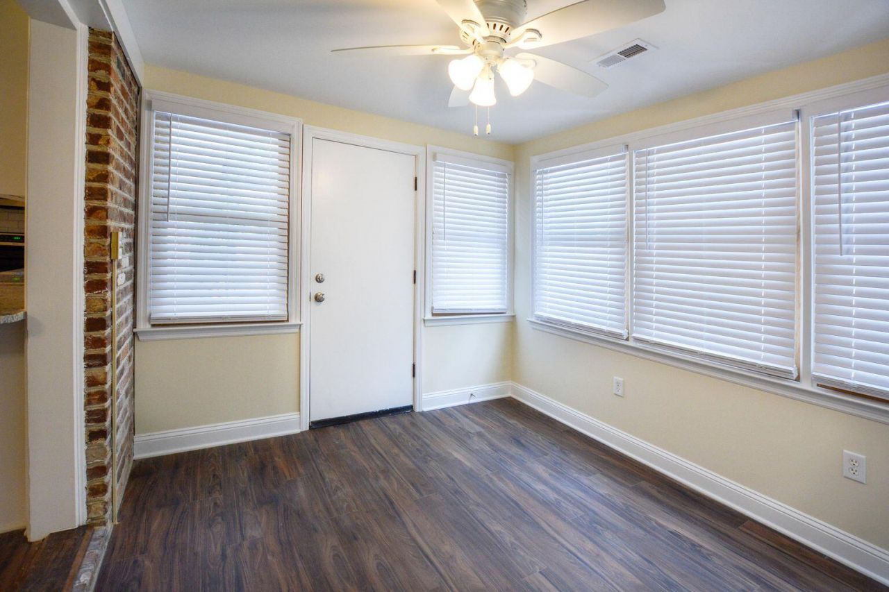 404 Rotherwood Drive Photo 9