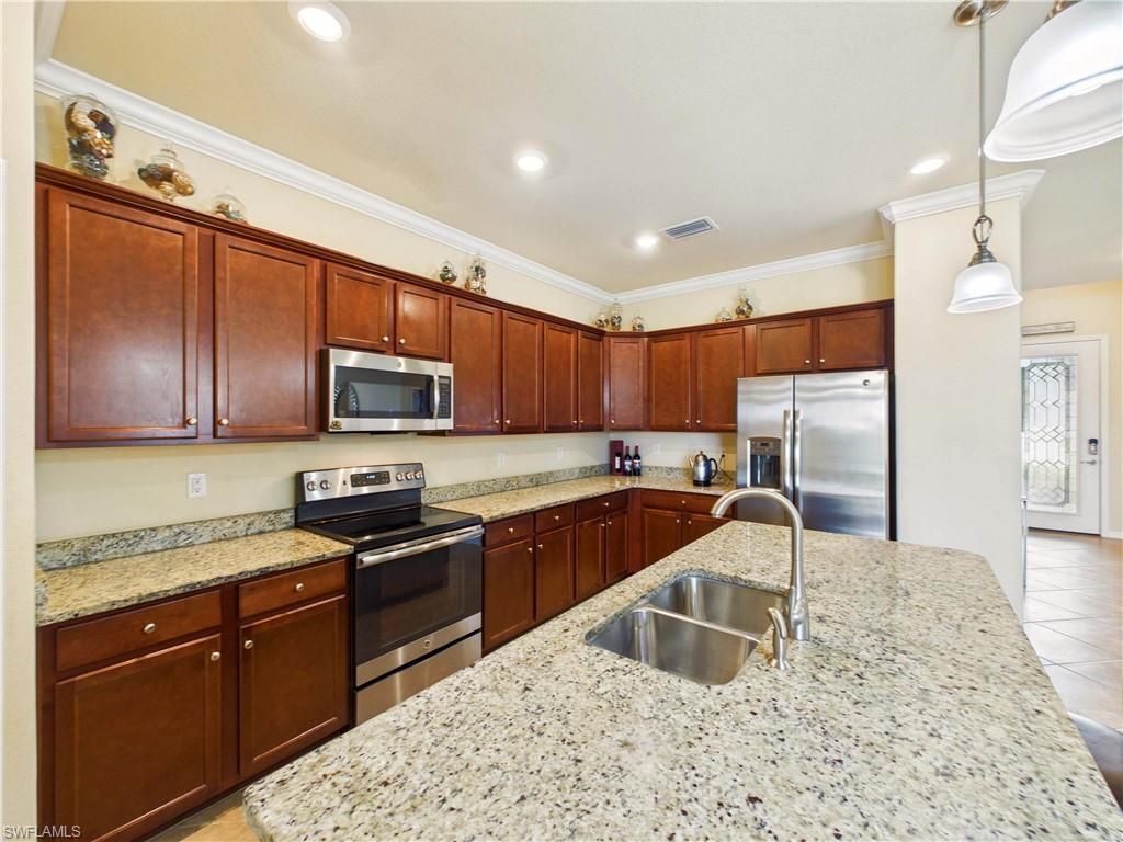 3514 E Hampton Cir, Alva, FL 33920 Photo