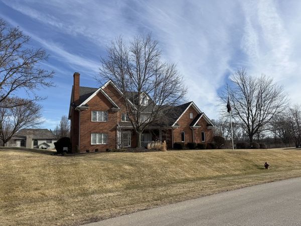 1620 Bull Valley Drive, Woodstock, IL 60098