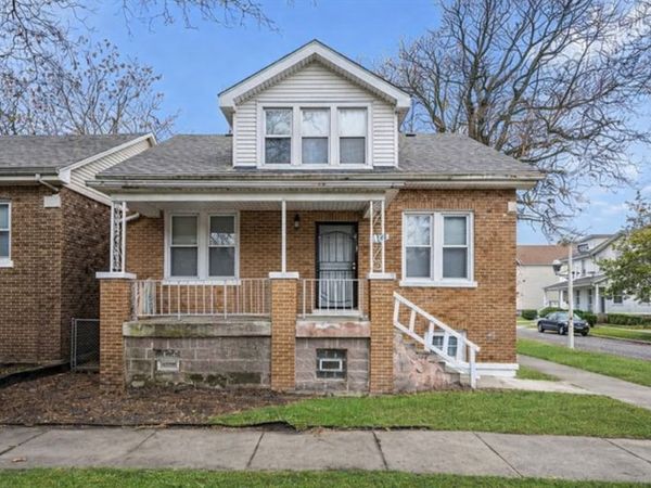 8100 S Houston Avenue, Chicago, IL 60617