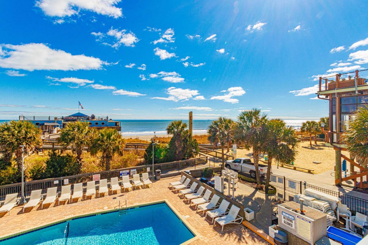 1304 N Ocean Blvd.  Photo 4