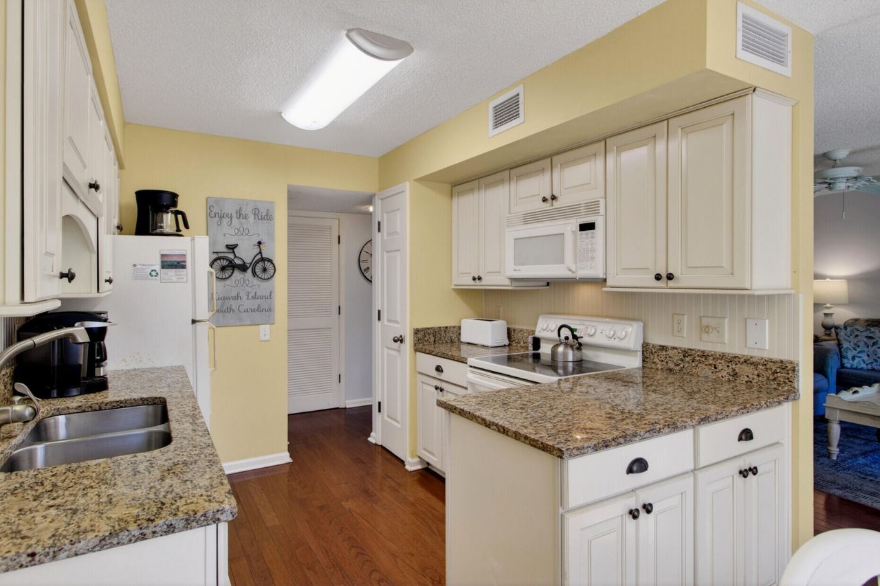 4763 Tennis Club Lane Photo 11