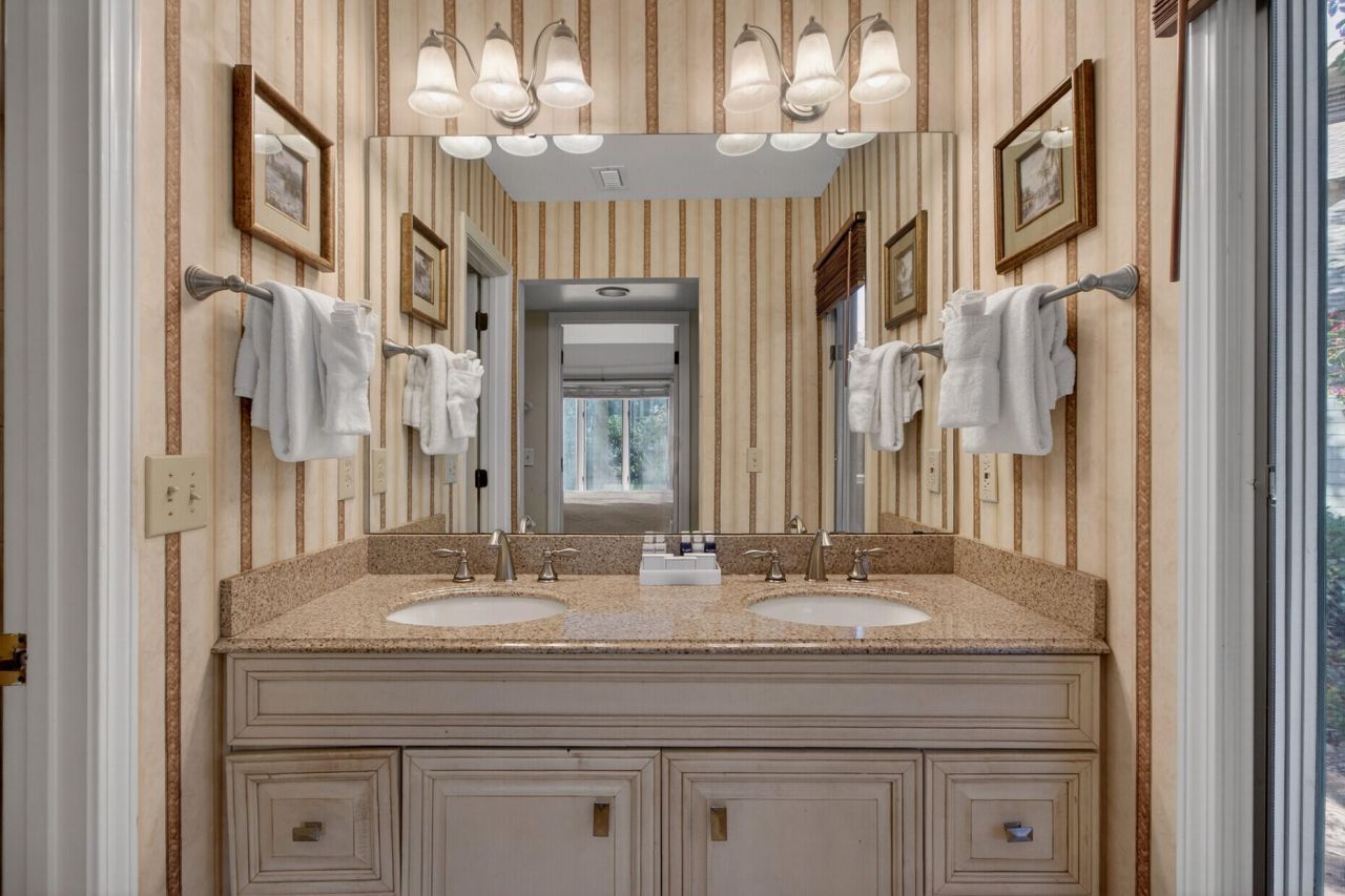 4763 Tennis Club Lane Photo 18