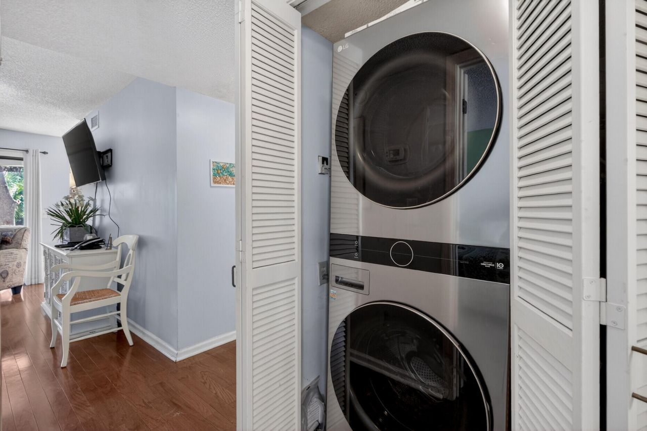 4763 Tennis Club Lane Photo 20