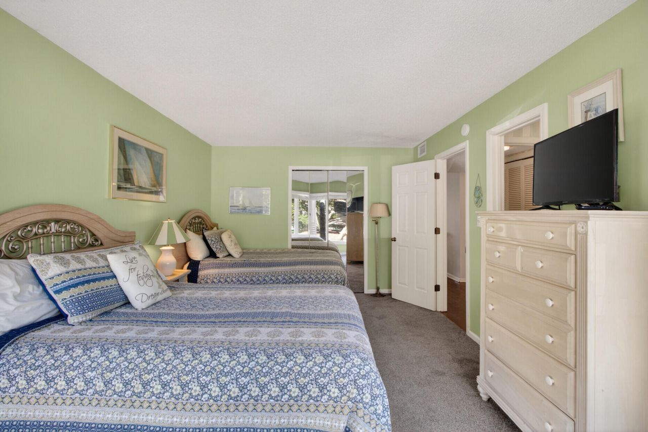 4763 Tennis Club Lane Photo 22