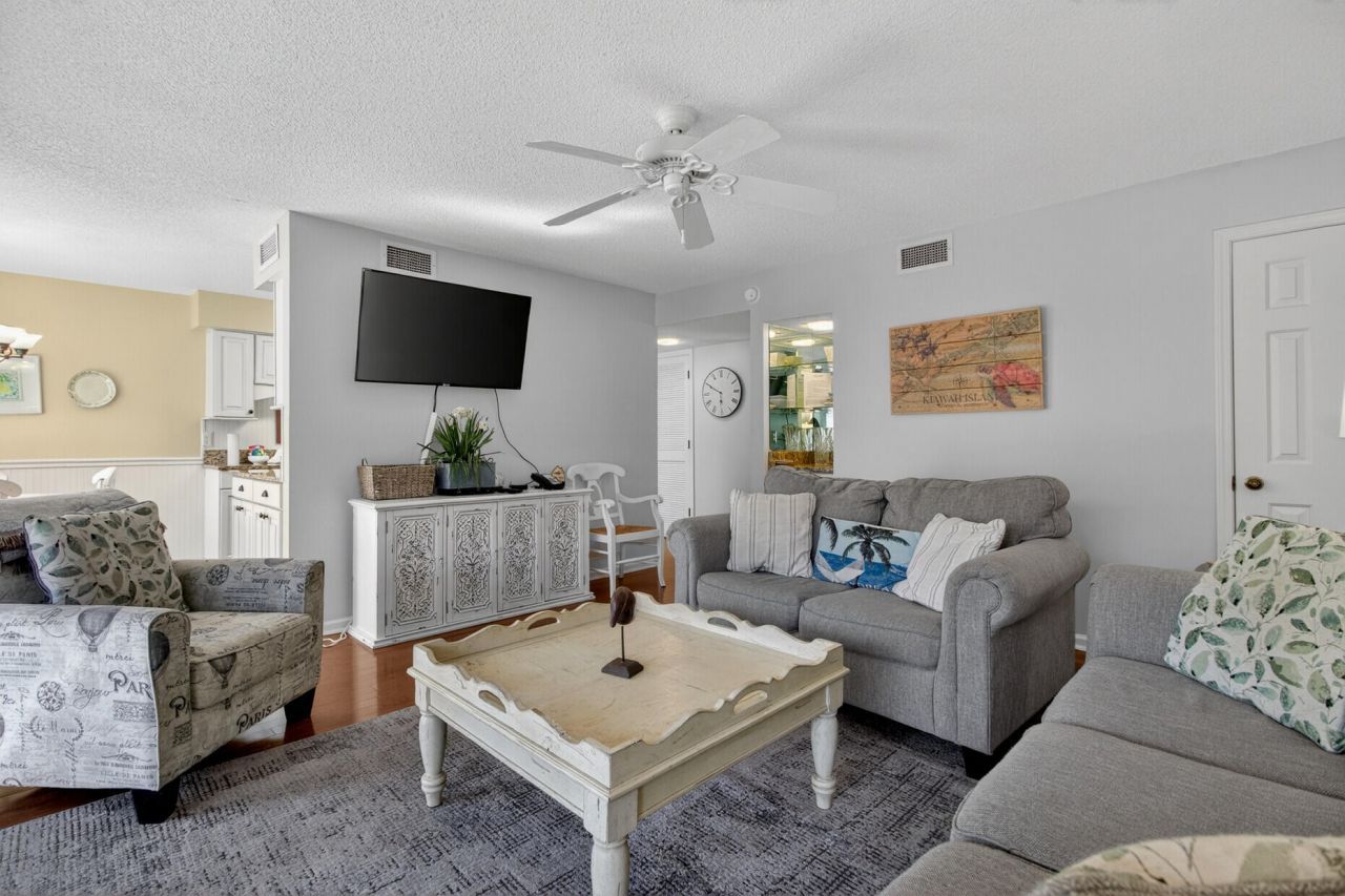 4763 Tennis Club Lane Photo 8