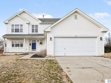 7822 S 97th Circle, La Vista, NE 68128