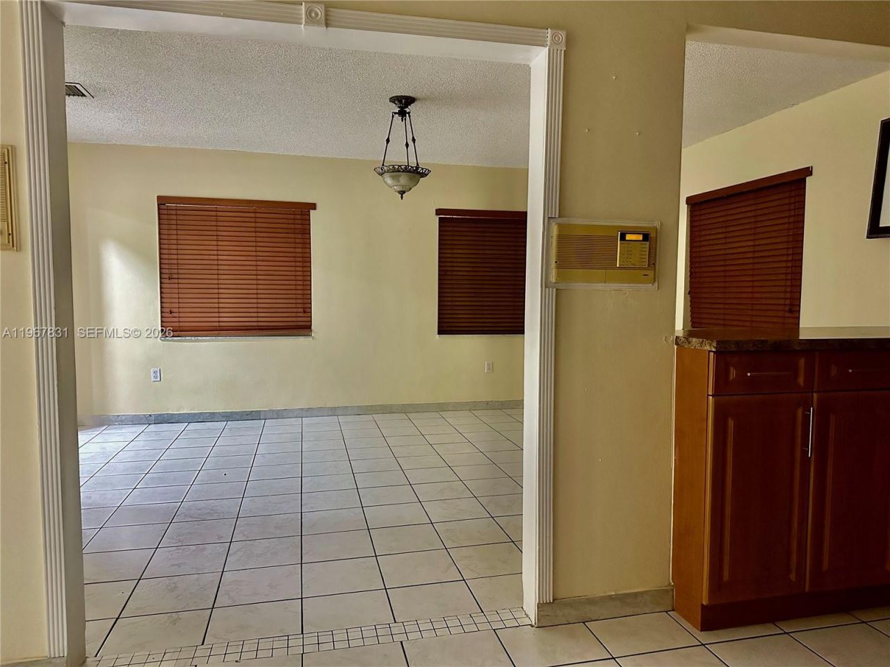 911 NW 22nd Pl, Miami, FL 33125 Photo