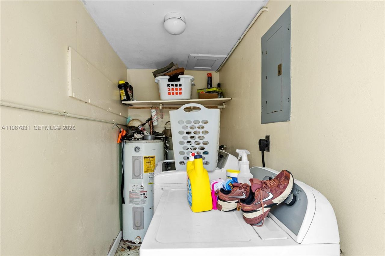 911 NW 22nd Pl, Miami, FL 33125 Photo