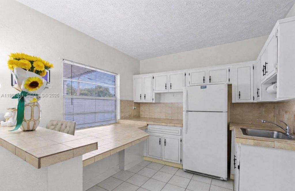 911 NW 22nd Pl, Miami, FL 33125 Photo