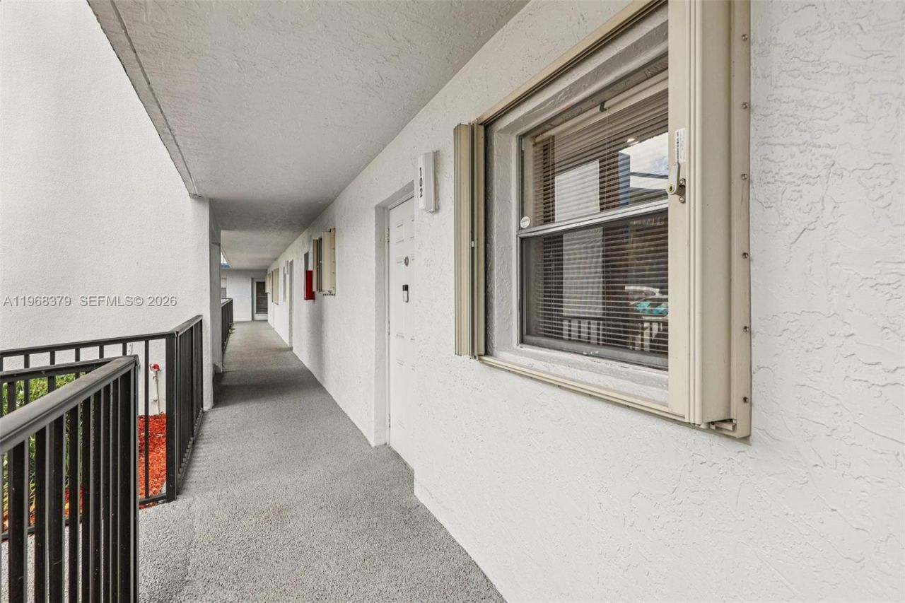 3220 Holiday Springs Blvd, Unit 1-102, Margate, FL 33063 Photo