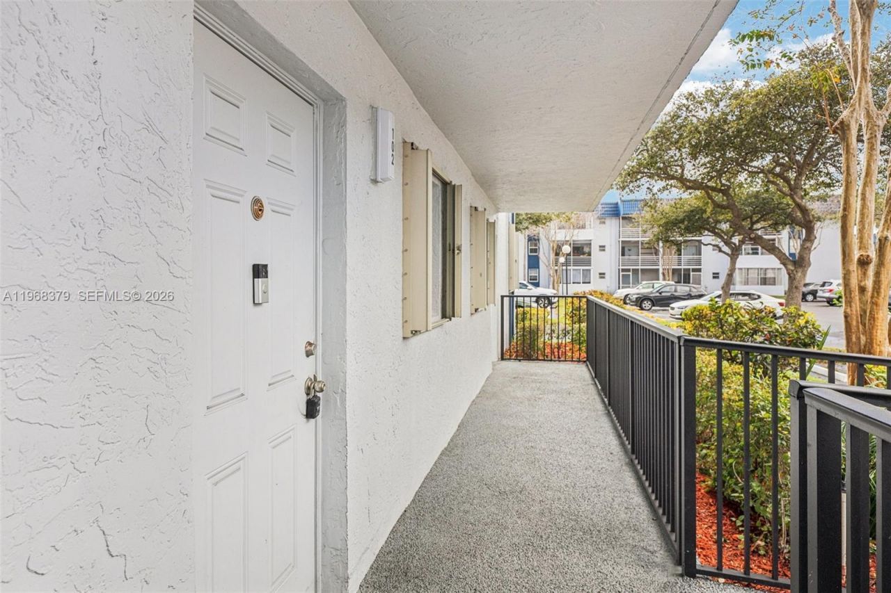 3220 Holiday Springs Blvd, Unit 1-102, Margate, FL 33063 Photo