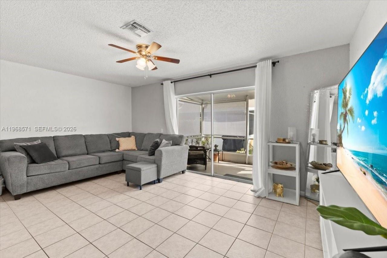 307 Waterside Dr, Hypoluxo, FL 33462 Photo