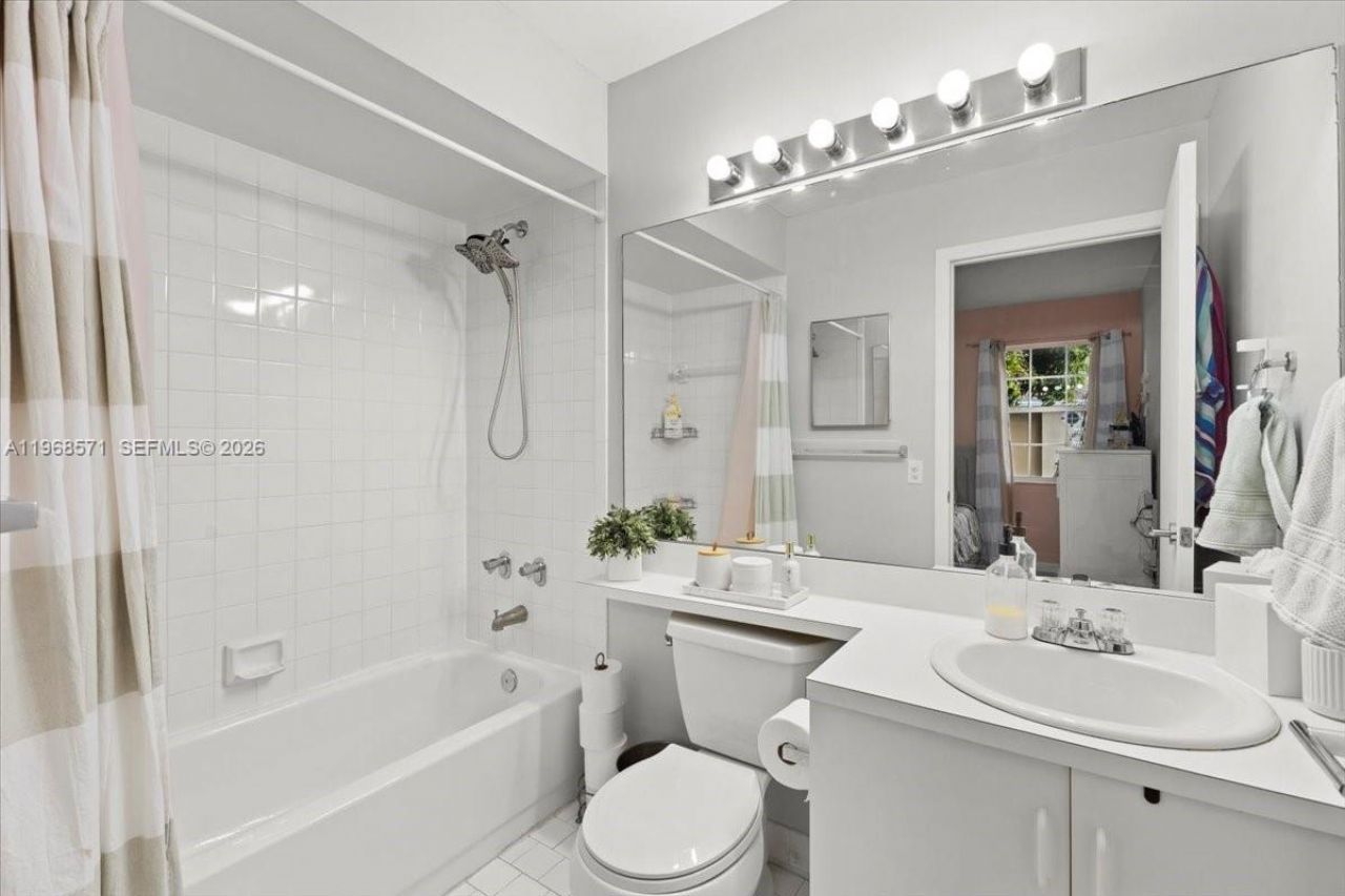 307 Waterside Dr, Hypoluxo, FL 33462 Photo