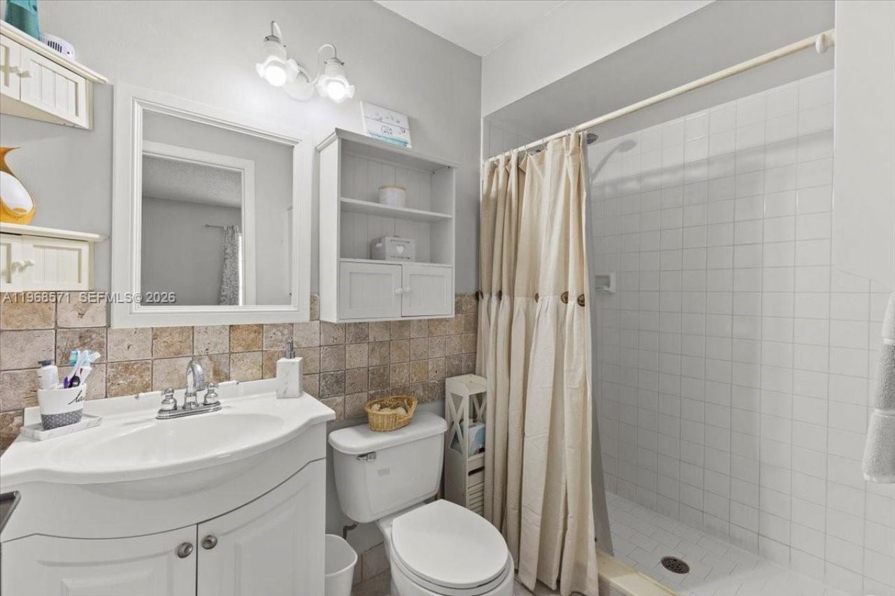 307 Waterside Dr, Hypoluxo, FL 33462 Photo