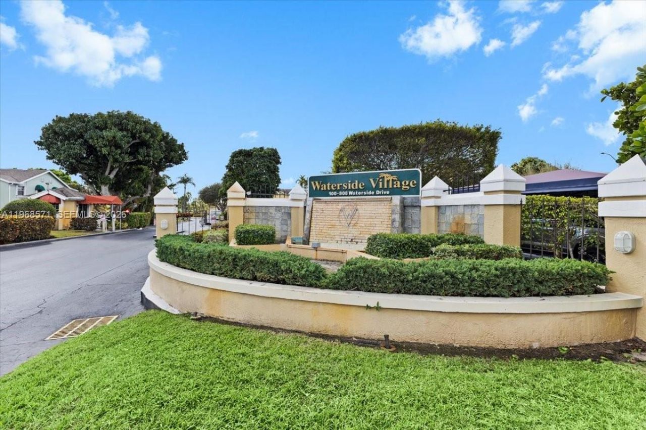 307 Waterside Dr, Hypoluxo, FL 33462 Photo