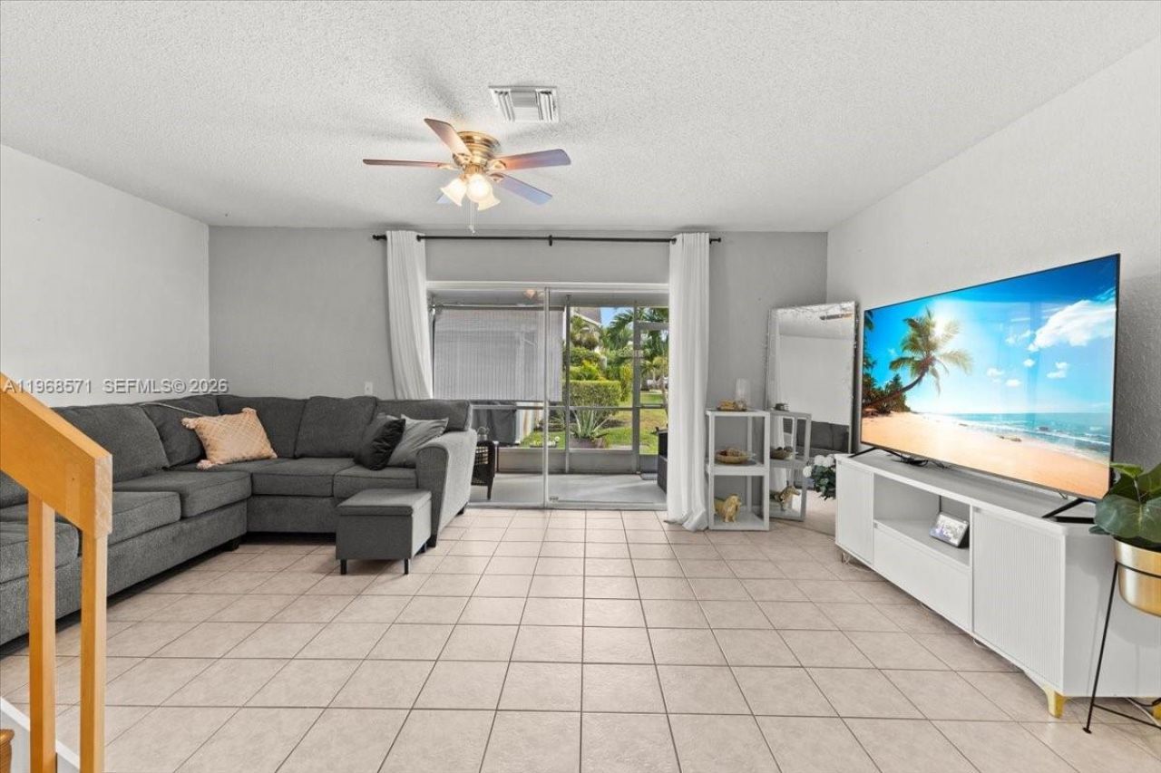 307 Waterside Dr, Hypoluxo, FL 33462 Photo