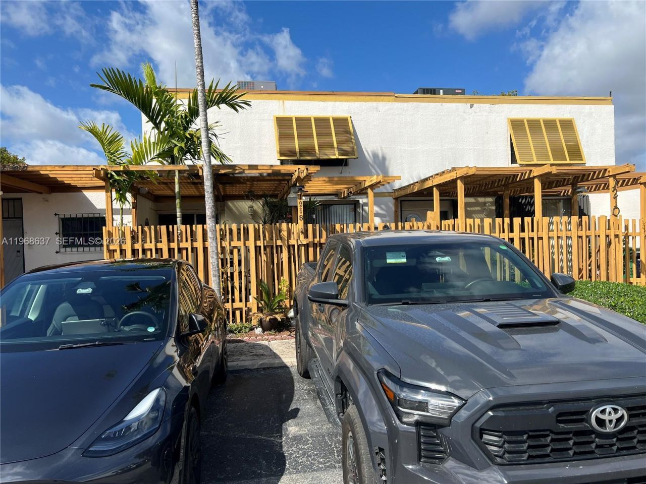 1218 SW 131st Place Cir W, Miami, FL 33184 Photo