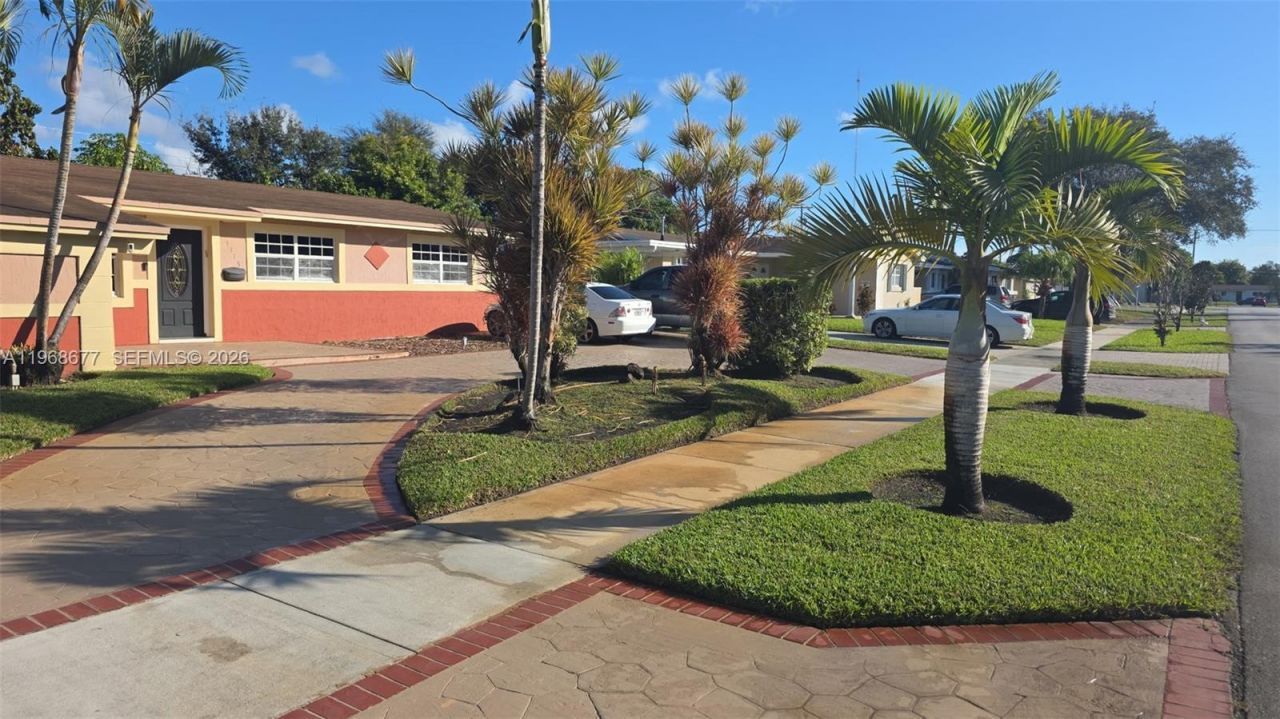 1315 NW 196th Ter, Miami Gardens, FL 33169 Photo