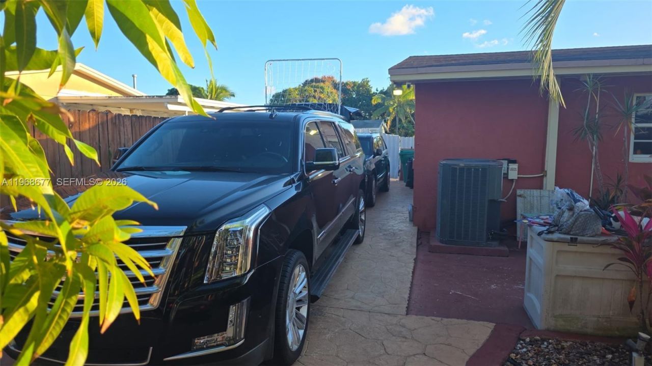 1315 NW 196th Ter, Miami Gardens, FL 33169 Photo