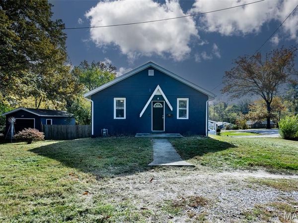 3201 Charlotte Court , Alton, IL 62002