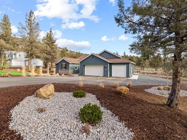 5730 Engleman Spruce Way, Klamath Falls, OR 97601