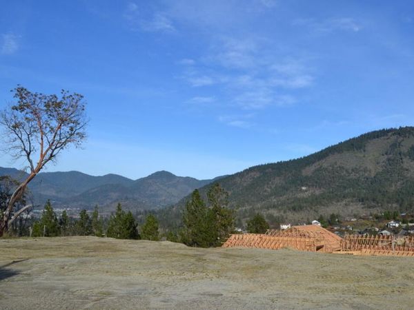 2050 SE Wyndham Way, Grants Pass, OR 97527