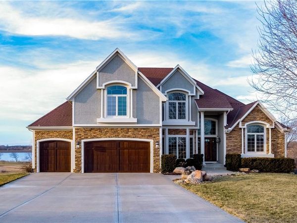 1824 N 700 Road, Baldwin City, KS 66006