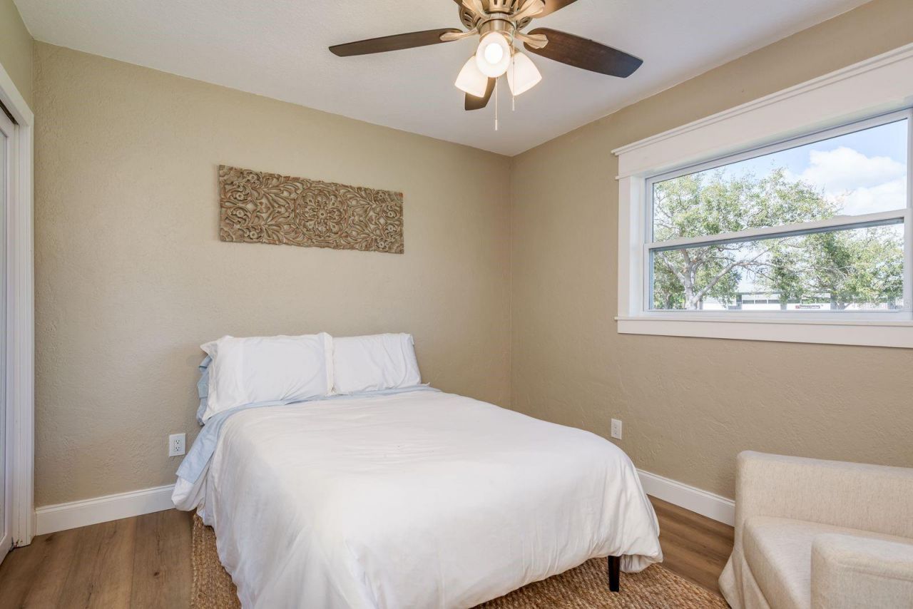 6160 22nd Avenue N, Saint Petersburg, FL 33710 Photo